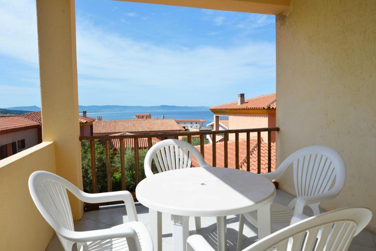 Residence Della Torre Isola Rossa Bagian luar foto