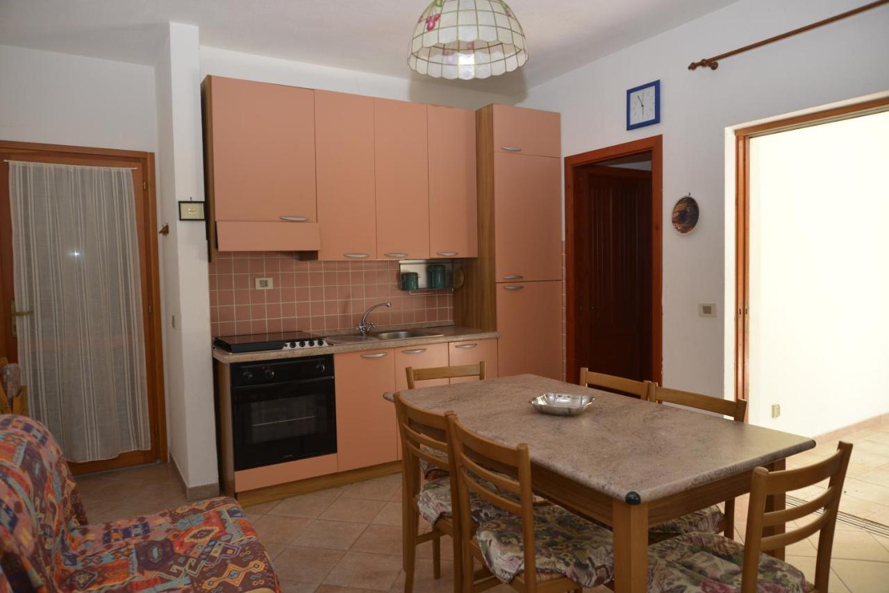 Residence Della Torre Isola Rossa Bagian luar foto